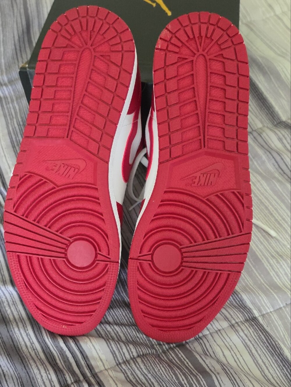 Jordan Low Retro 1 - Picture 7 of 9